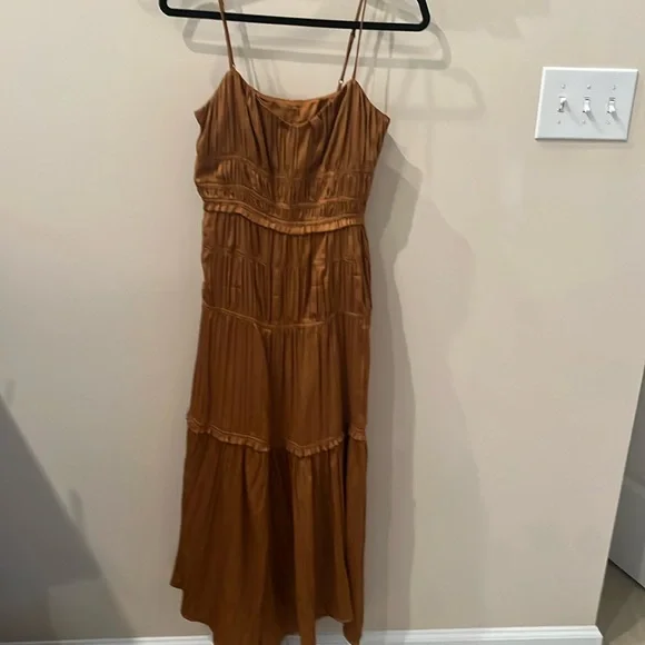 Elegant gold Anthropologie maxi slip dress - Picture 2 of 6